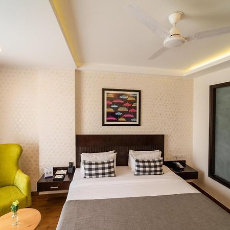 Rockland Hotel, C.R Park Nuova Delhi Esterno foto