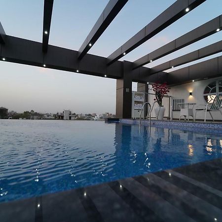 Rockland Hotel, C.R Park Nuova Delhi Esterno foto