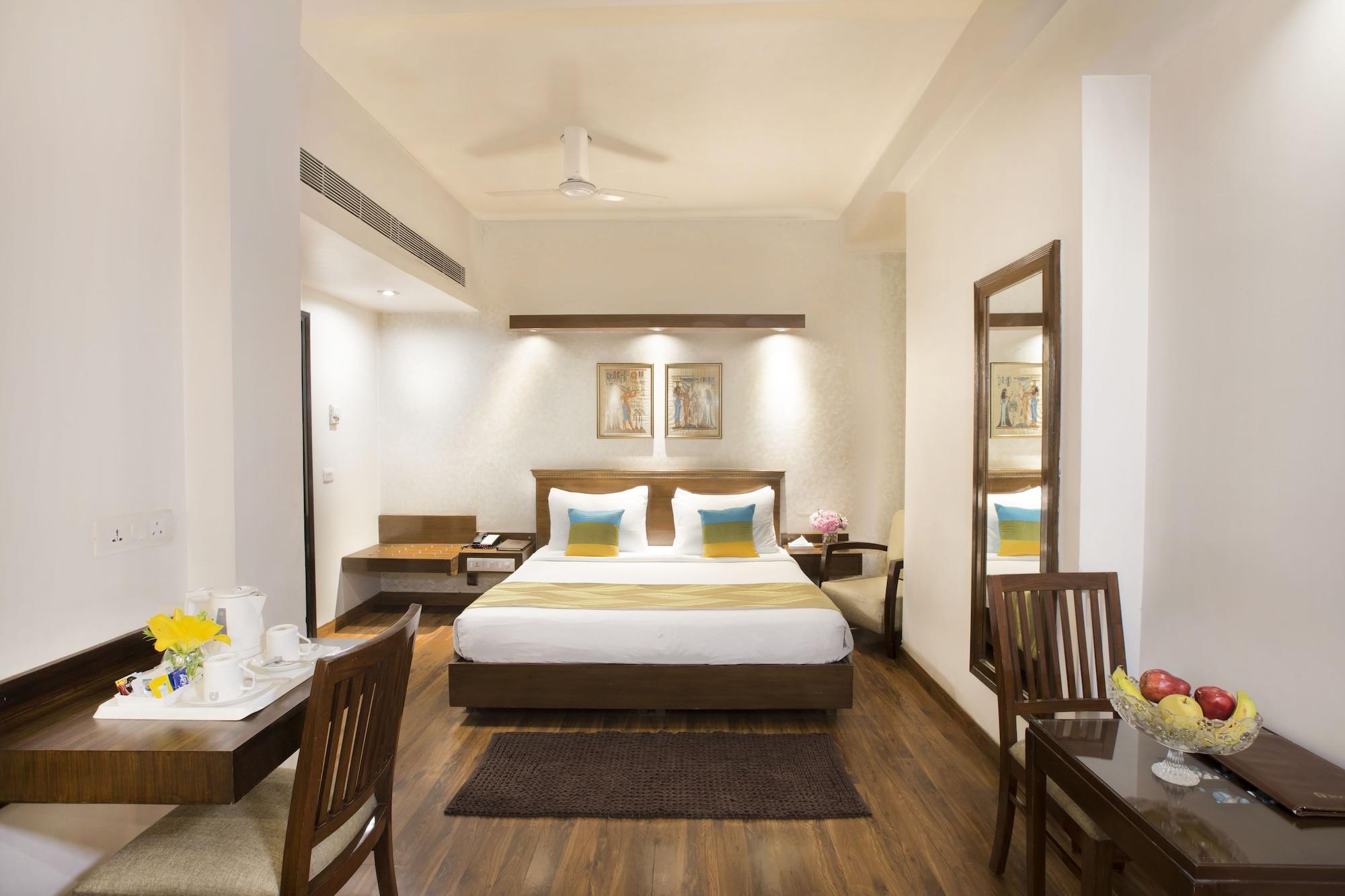 Rockland Hotel, C.R Park Nuova Delhi Esterno foto