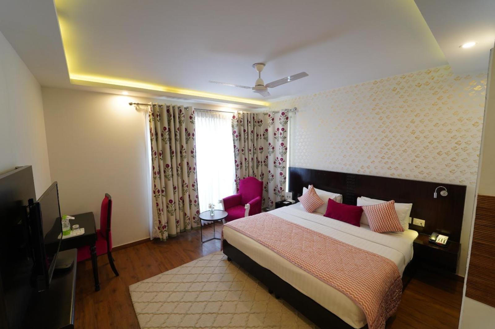 Rockland Hotel, C.R Park Nuova Delhi Esterno foto
