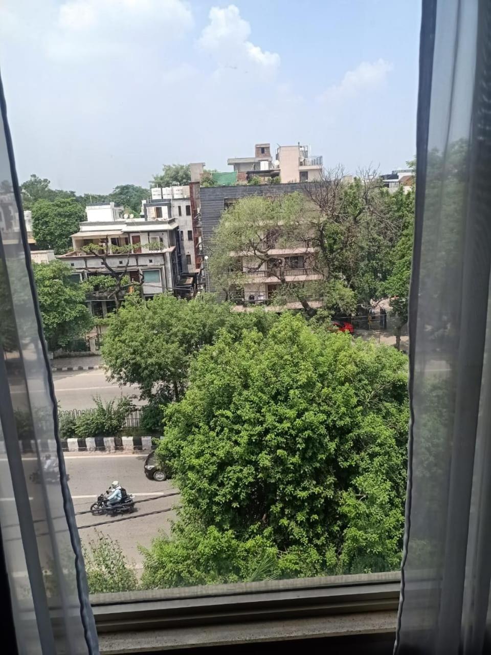 Rockland Hotel, C.R Park Nuova Delhi Esterno foto