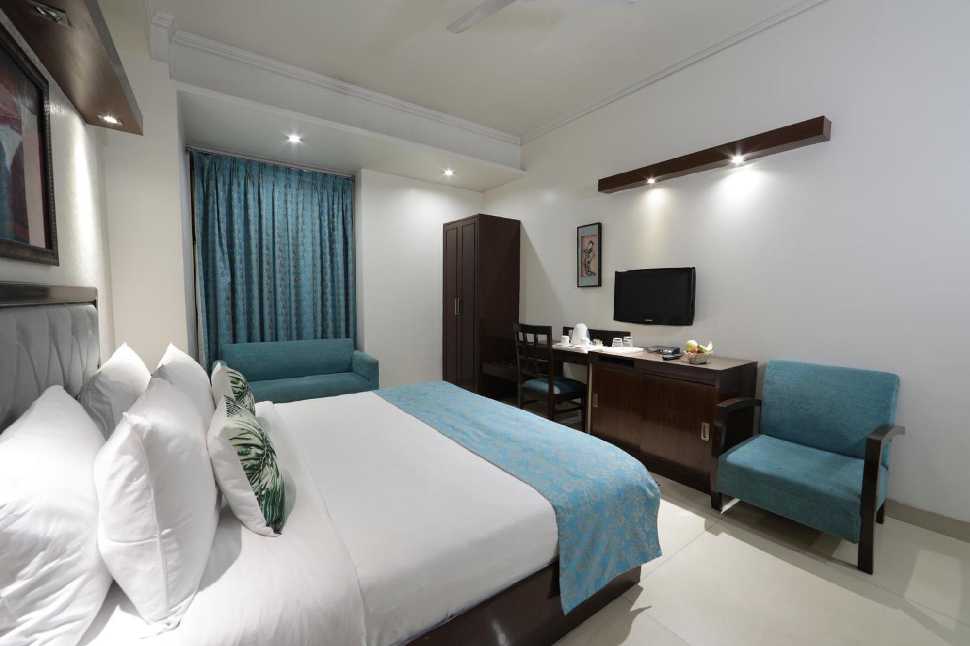 Rockland Hotel, C.R Park Nuova Delhi Esterno foto
