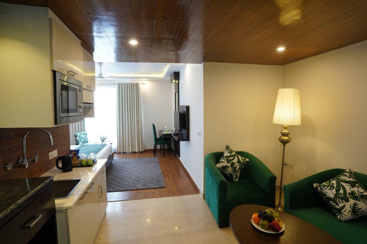 Rockland Hotel, C.R Park Nuova Delhi Esterno foto