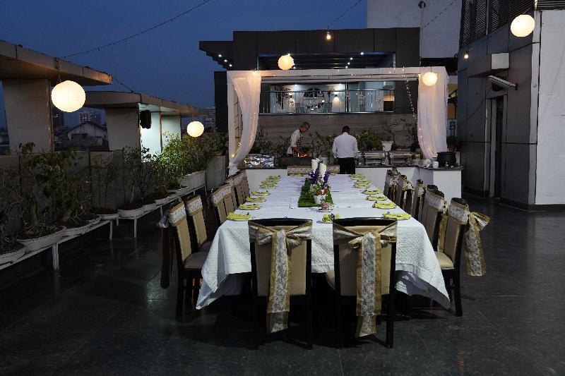 Rockland Hotel, C.R Park Nuova Delhi Esterno foto